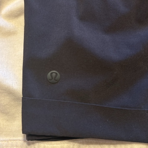 Lululemon Spring Break Away 4 Way Stretch 3” Shorts Size 12 - Picture 2 of 6